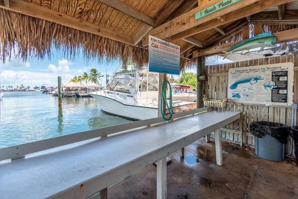 St Kitts - Downtown Waterfront Penthouse Pool Dock Parking Villa Key West Luaran gambar